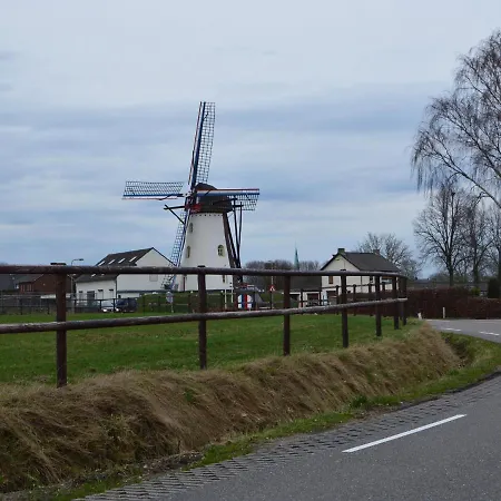 Chalet In Tyrol Near Ski Slope Stramproy